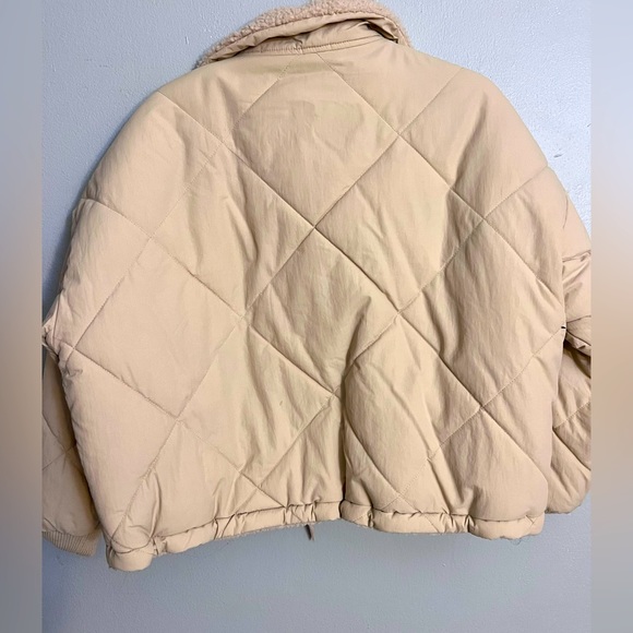 Beige double sided puffer jacket - Picture 4 of 4
